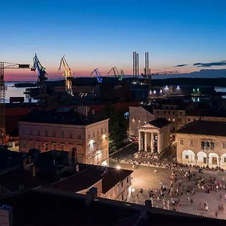 Place To Be - Center Apartmán *