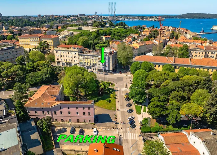 Appartement Place To Be - In The Centre With Private Parking